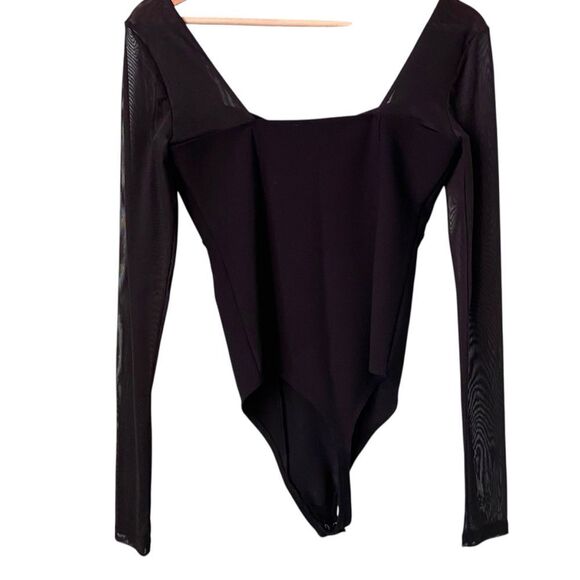 Abercrombie & Fitch Long Sleeve Mesh Crepe Shell Bodysuit in Size Medium - Picture 4 of 8